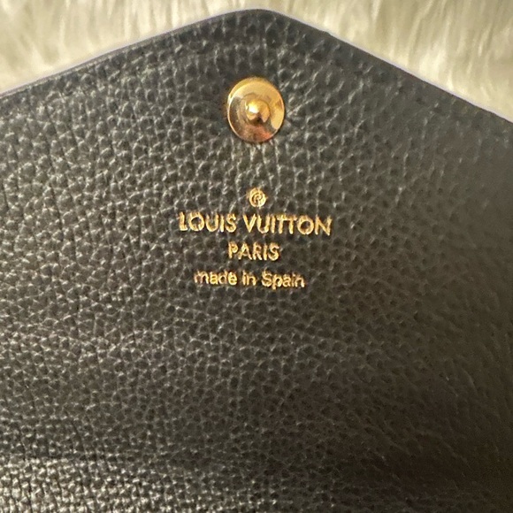 💯 Authentic Louis Vuitton Black Monogram Empreinte Leather Sarah Wallet - Picture 6 of 14